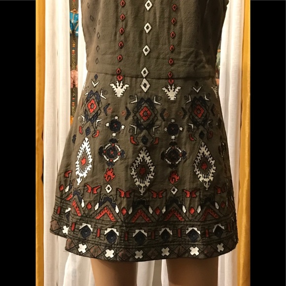 Piper By Townsen BEI OLIVE embroidered Romper M - Picture 9 of 12